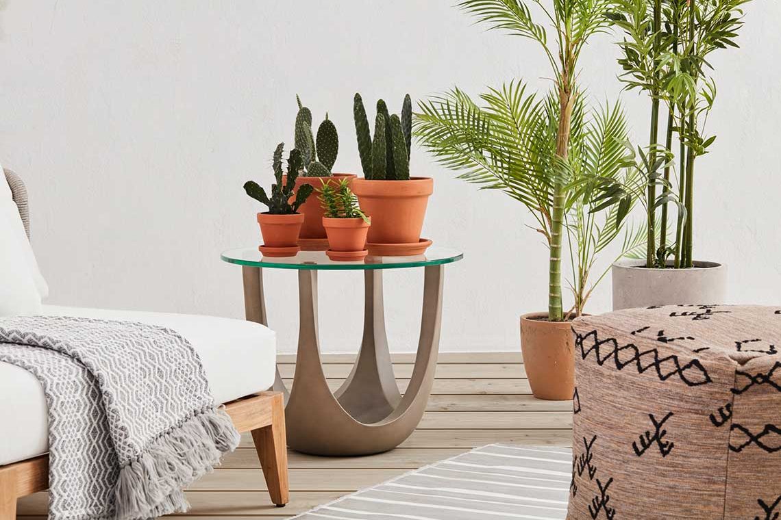 How to Connect Indoor and Outdoor Spaces | Mobilia Canada