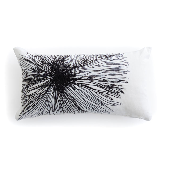 Wiora Cushion Black & White