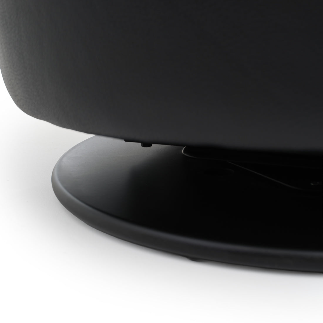 Wedia Swivel Accent Chair Black