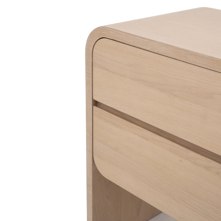 Smilla 4-Drawer Dresser Light Brown