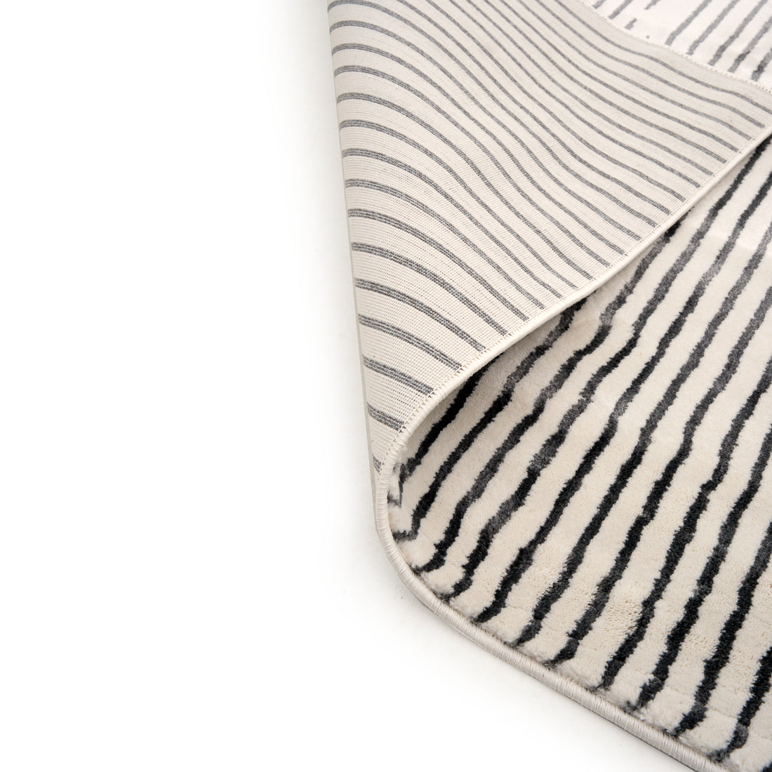 Sersha Area Rug Off White