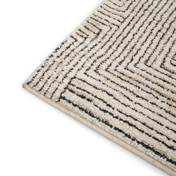 Estle Area Rug Black & White