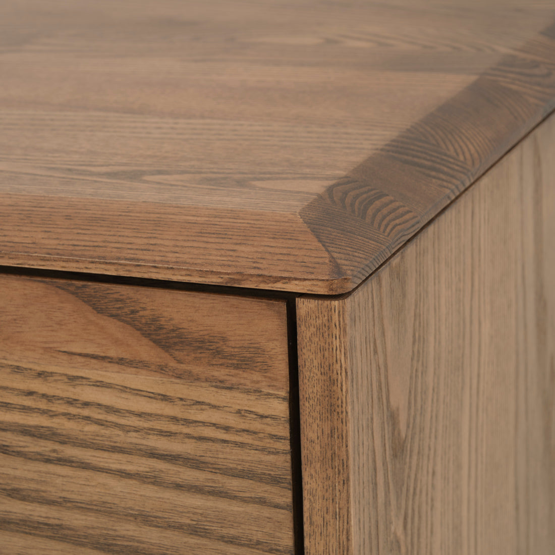 Nicolette 6-Drawer Dresser Dark Brown