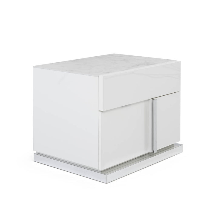 Westlyn Left Nightstand White