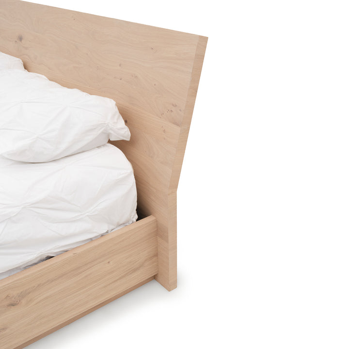 Elaina Queen Bed Light Brown