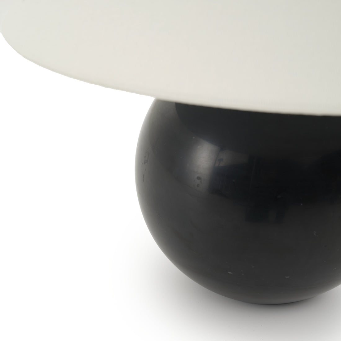 Nasalla Table Lamp Black