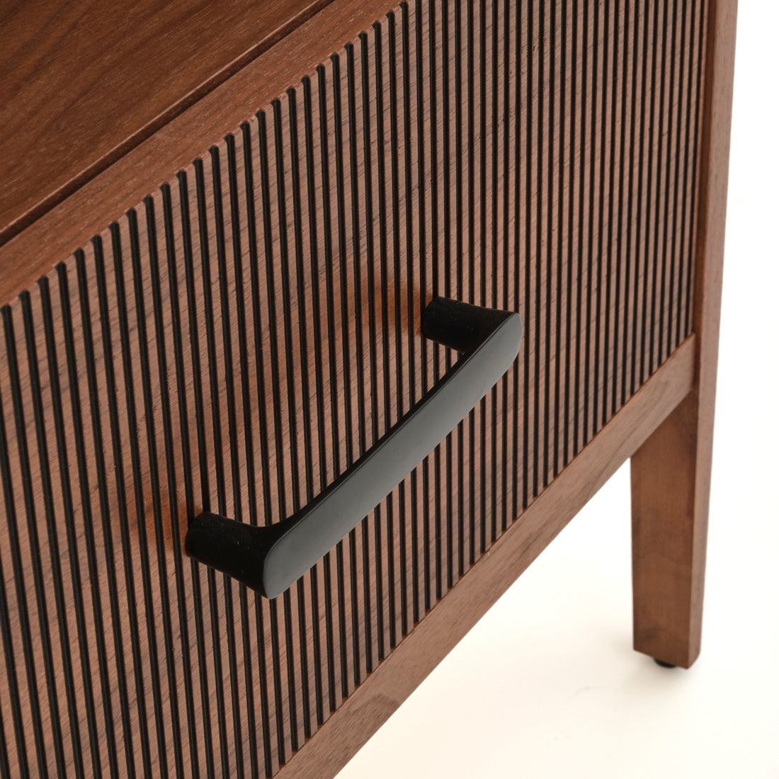 Edriana Right Nightstand Dark Brown