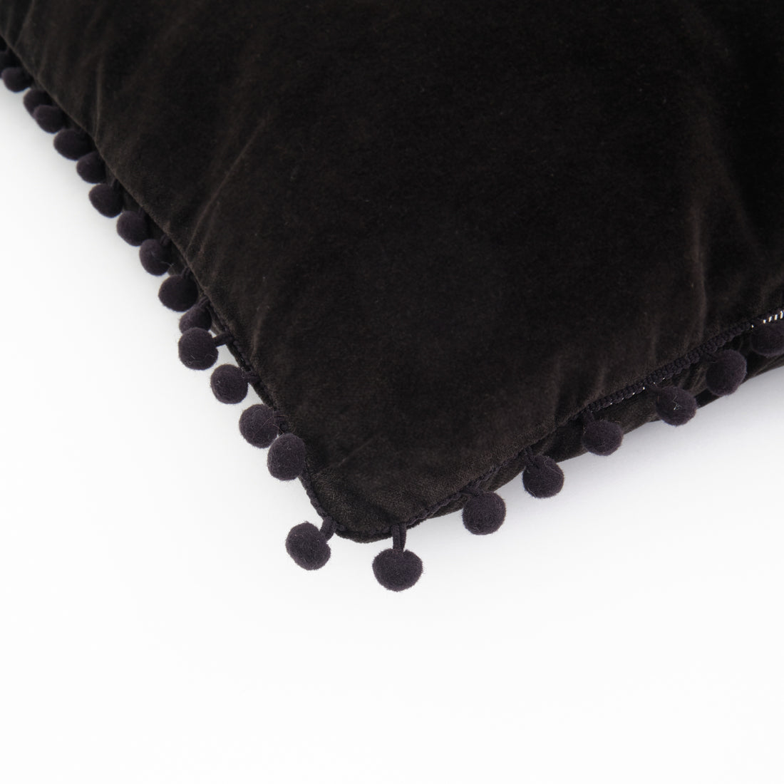 Wassel Cushion Black