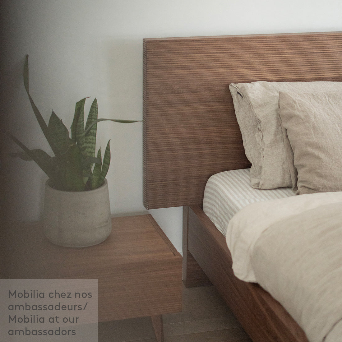Eckhart Queen Bed Dark Brown