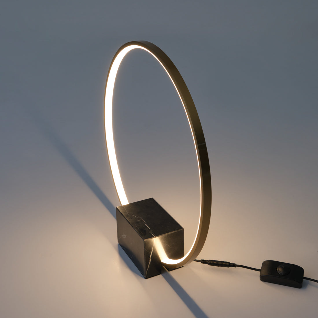 Whalo Table Lamp Black