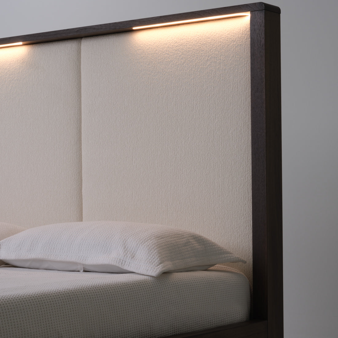 Nathaniel Queen Bed Dark Brown