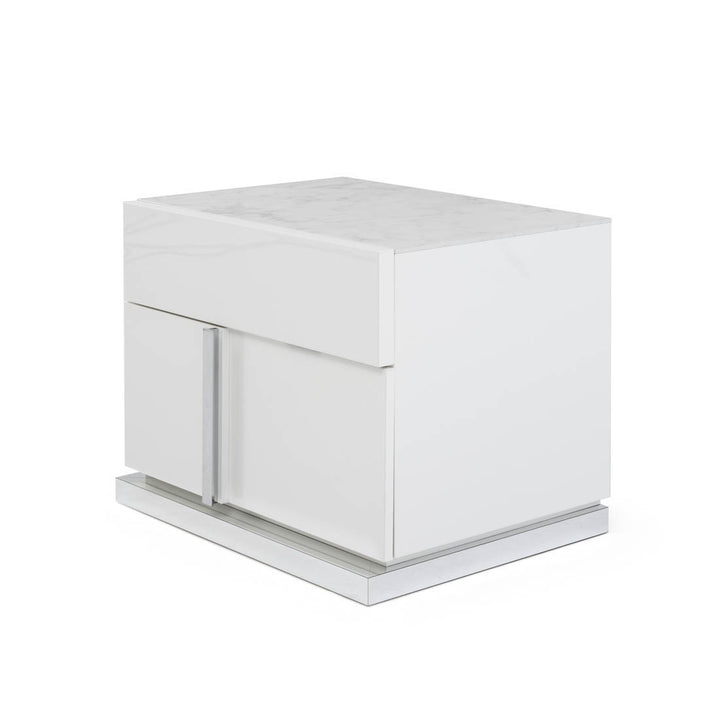 Westlyn Right Nightstand White