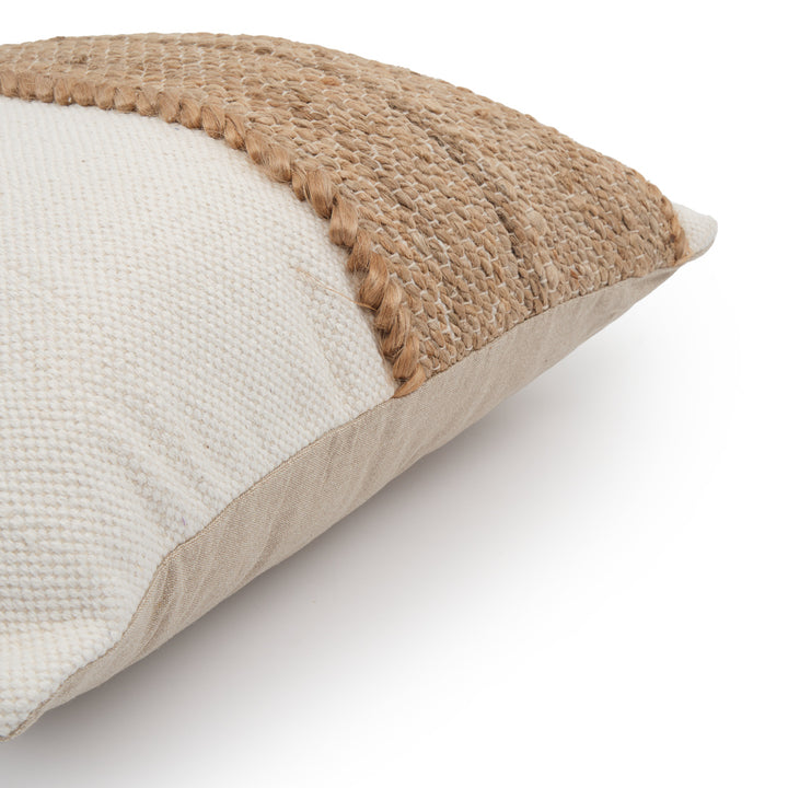 Nalaga Cushion Beige