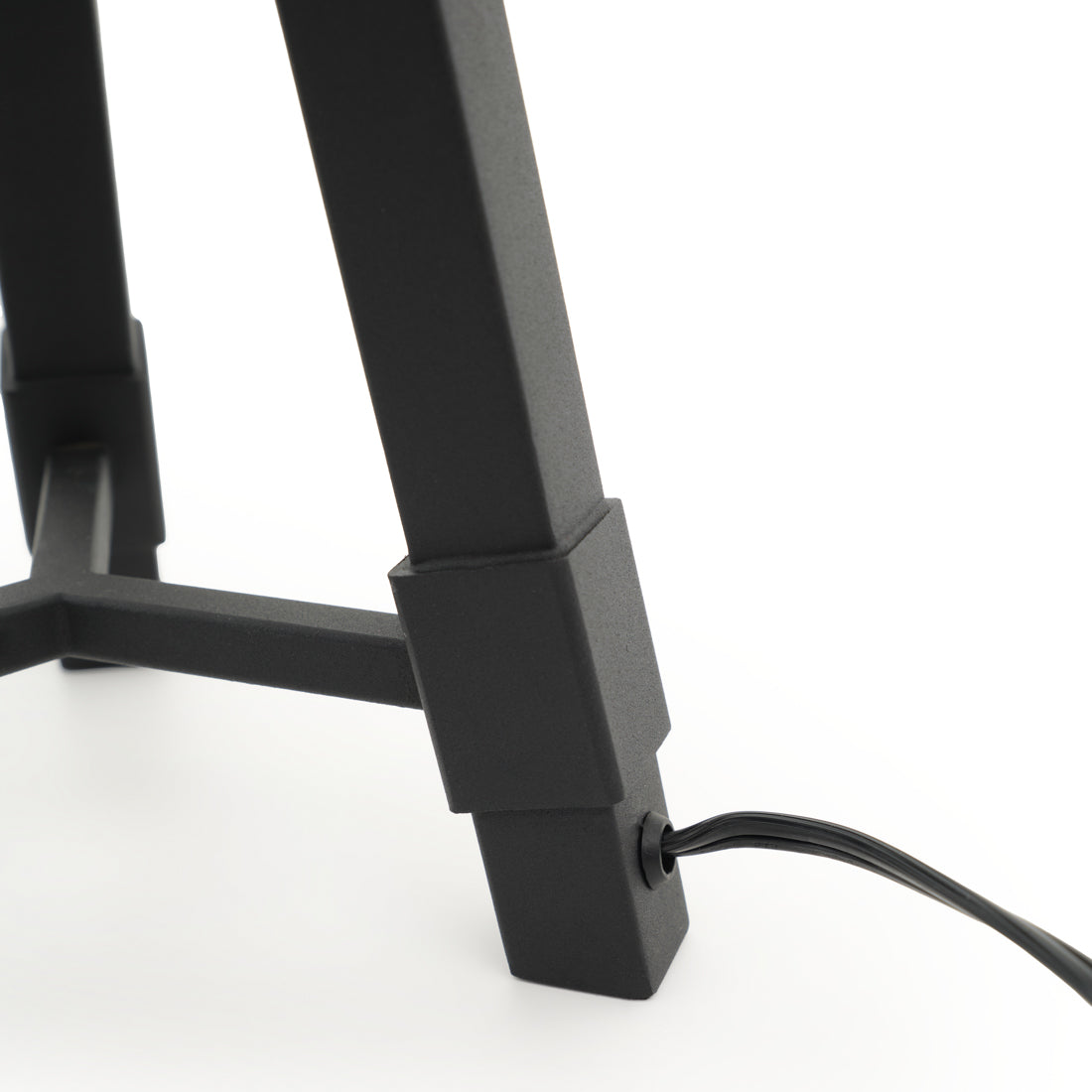 Nagi Table Lamp Black