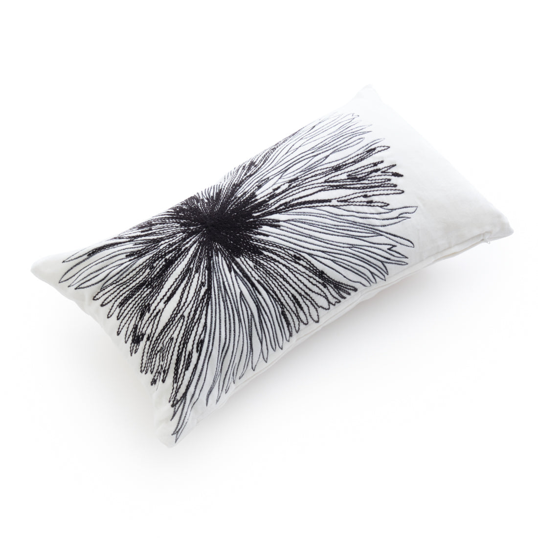 Wiora Cushion Black & White