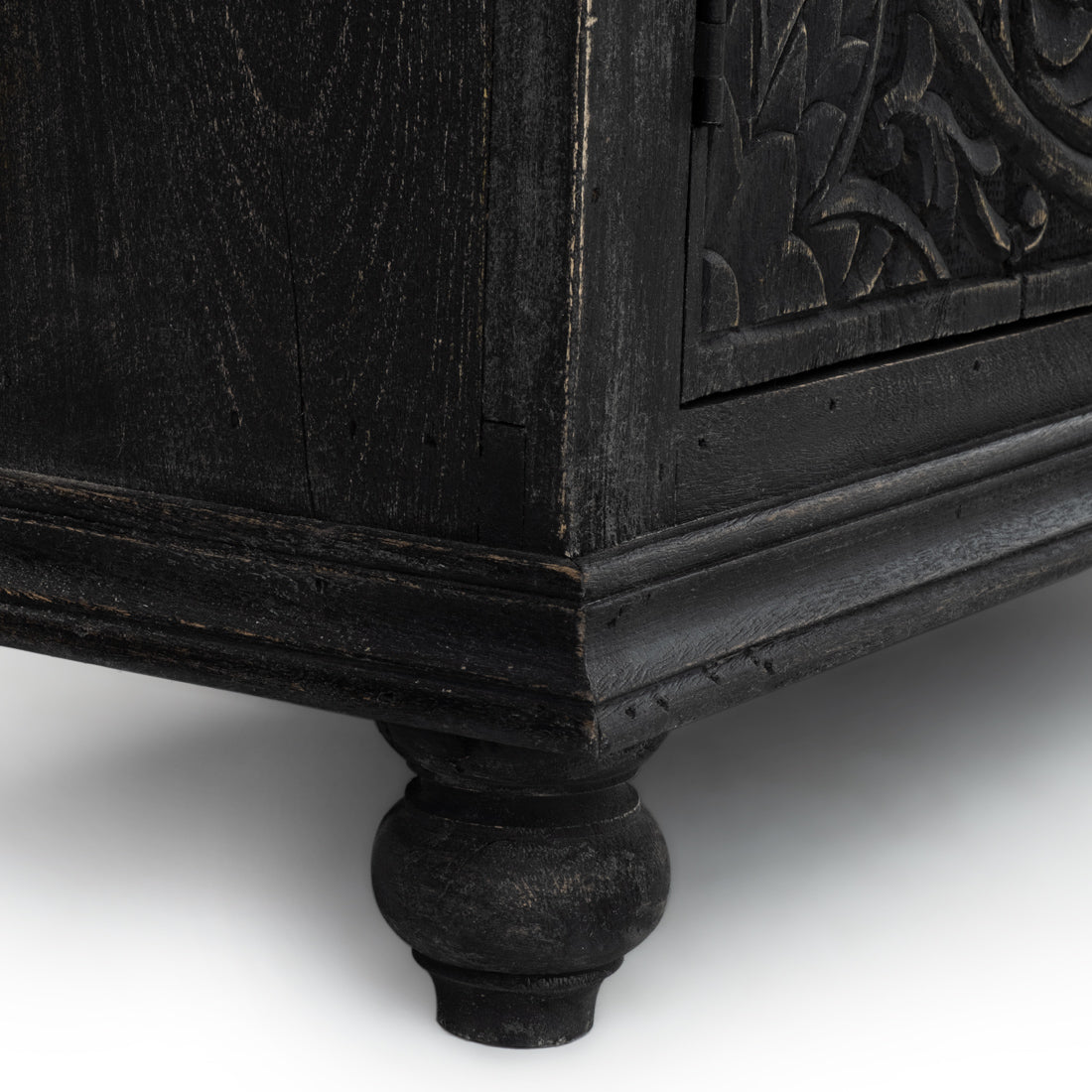 Indira Armoire Black
