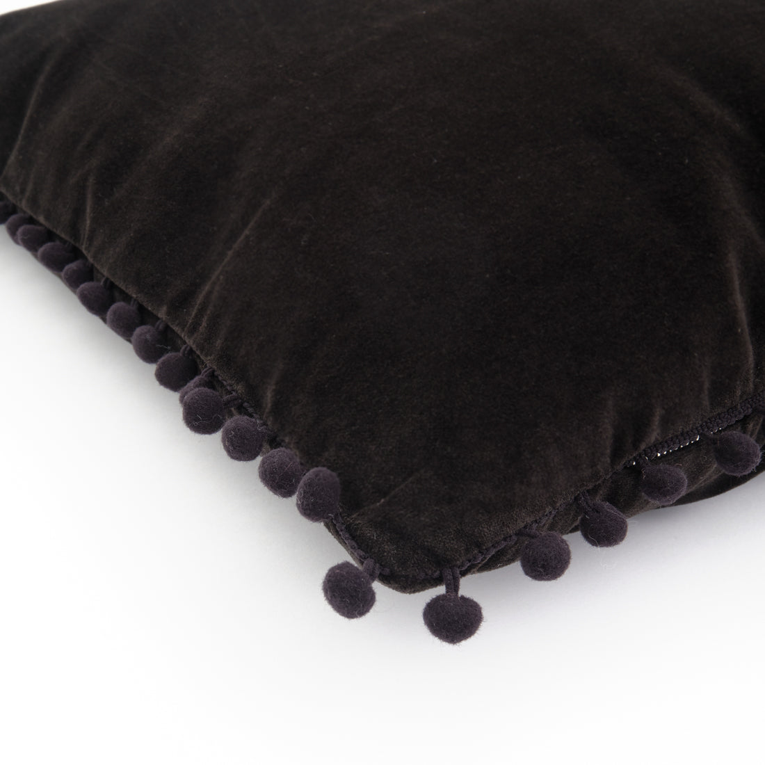 Wassel Cushion Black