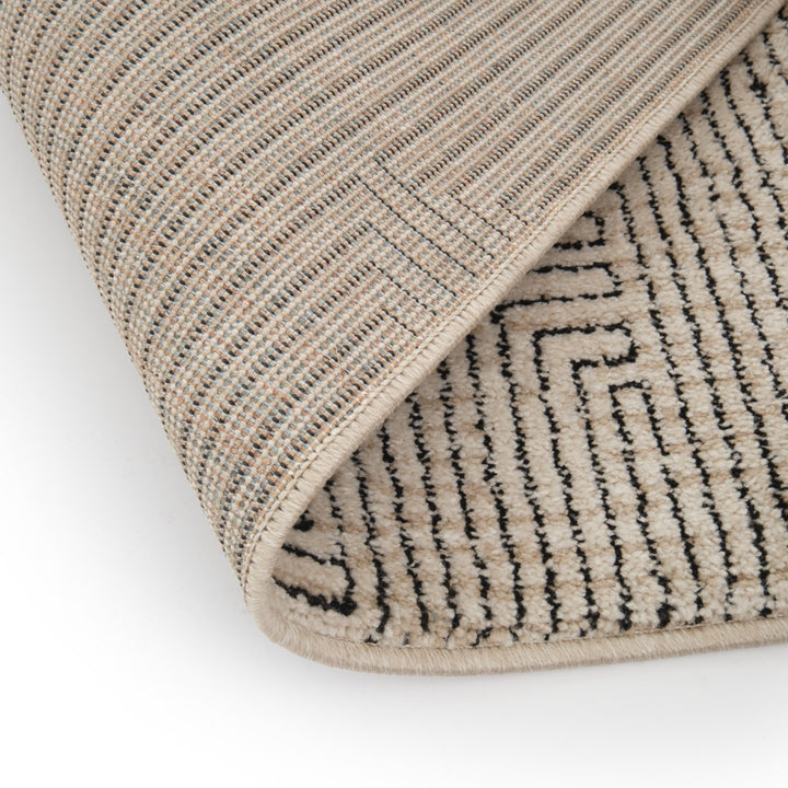 Estle Area Rug Black & White